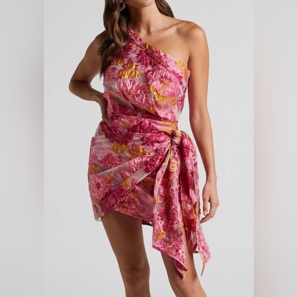 Showpo BRAILEY MINI DRESS - ONE SHOULDER WRAP FRONT DRESS IN PINK JACQUARD Sz 8